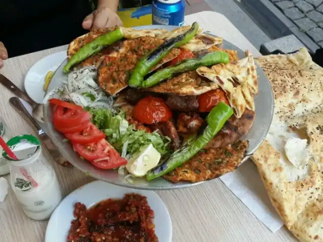 Emir Kebap'nin yemek ve ambiyans fotoğrafları 1