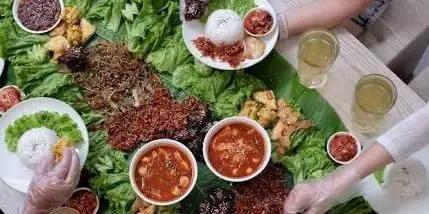 Dapur Makan Bu Resty, Karanganom