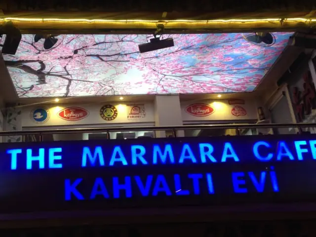 The Marmara Cafe ve Kahvaltı Evi'nin yemek ve ambiyans fotoğrafları 16