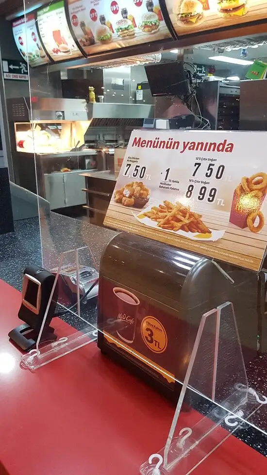 McDonald's'nin yemek ve ambiyans fotoğrafları 8
