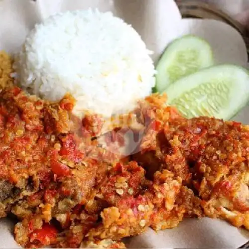 Gambar Makanan Ayam bakar yanti ( cabang koang ), Warung Gantung 11