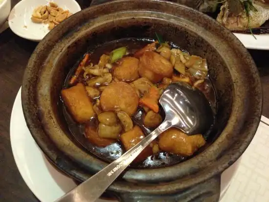 Gambar Makanan Grand Central Restaurant 8