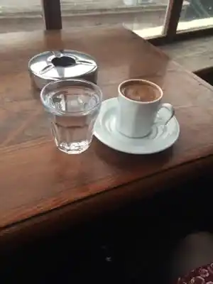 Sığınak Cafe