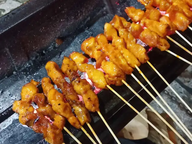 SATAY MELATI 88 TAMAN KENARI