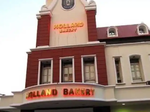 Gambar Makanan Holland Bakery 2