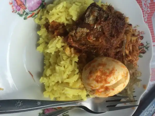 Nasi kuning Avon -- Surabaya