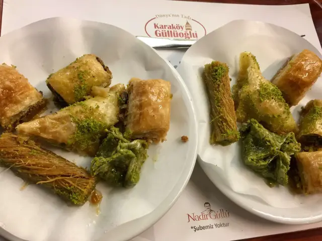 Karaköy Güllüoğlu'nin yemek ve ambiyans fotoğrafları 79