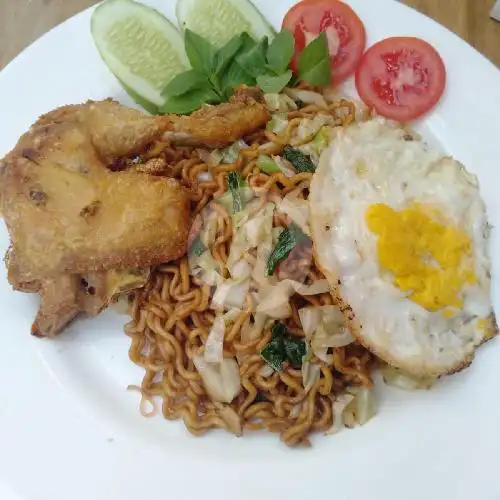 Gambar Makanan Lalapan Mas Hary Canggu 15