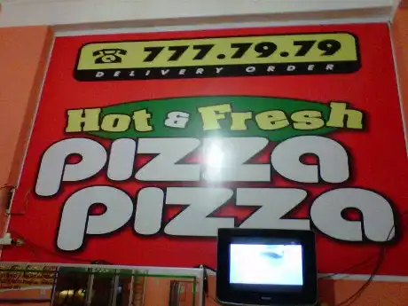 Gambar Makanan hot & fresh Pizza pizza 4