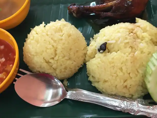 Nasi Ayam Periuk Besar Food Photo 9