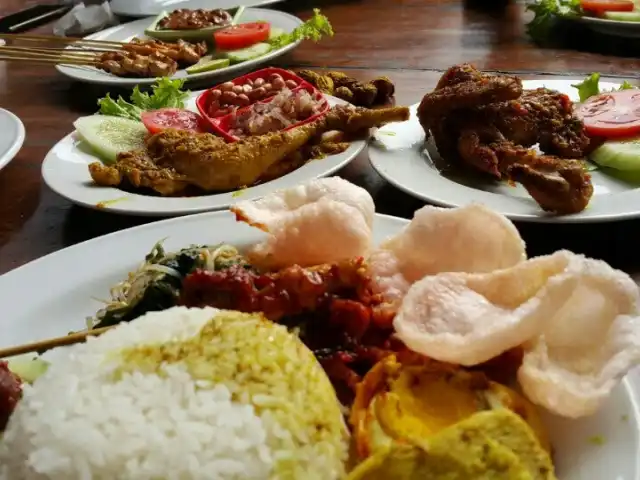 Gambar Makanan Saras Restaurant 12