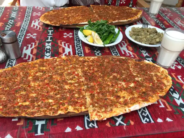 Şebciler Lahmacun ve Fırınlı Et Lokantası'nin yemek ve ambiyans fotoğrafları 14