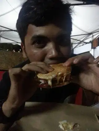 Pekan Royal Burger Bakar