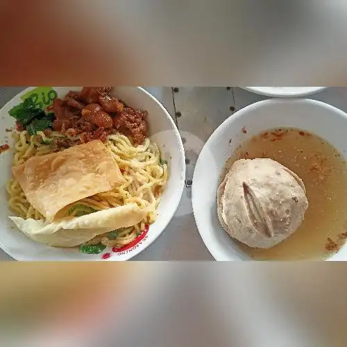 Gambar Makanan Mie Ayam & Bakso Rudal 2