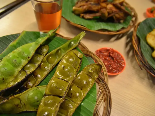 Gambar Makanan Rumah Makan Alas Daun 16