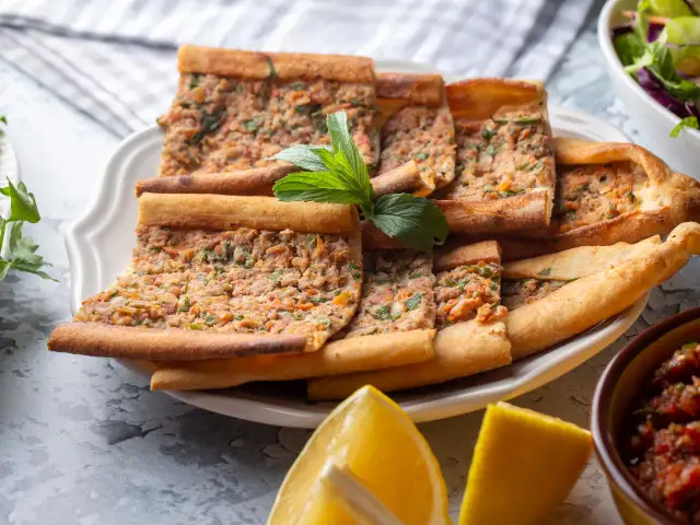 Hiranur Lahmacun & Pide & Kebap'nin yemek ve ambiyans fotoğrafları 1