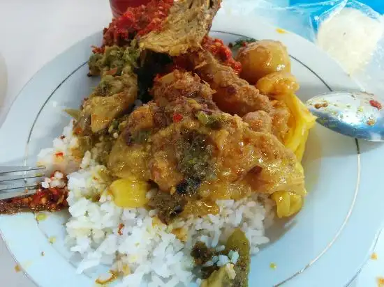 Gambar Makanan Nasi Kapau Uni Lis 17