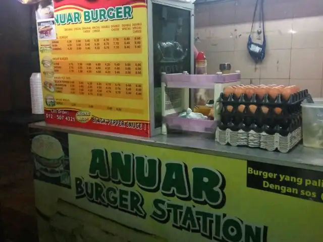 Anuar Burger Food Photo 2