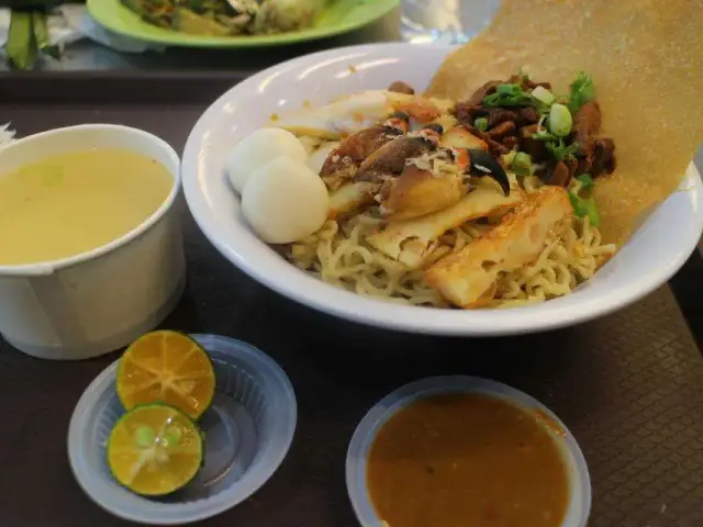 Gambar Makanan Bakmi Kepiting "Saudara" Pontianak 7