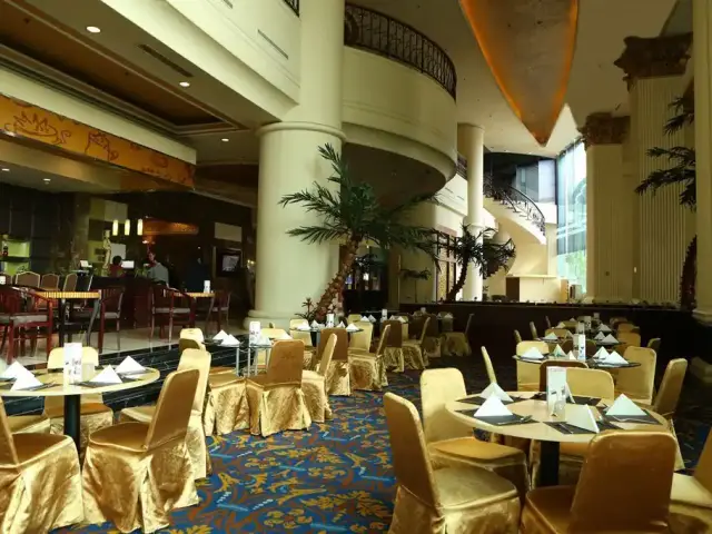 Gambar Makanan Asiatique Restaurant  - Golden Boutique Hotel 4