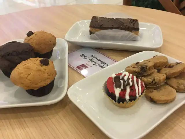 Mrs. Fields Cookie Café Food Photo 11