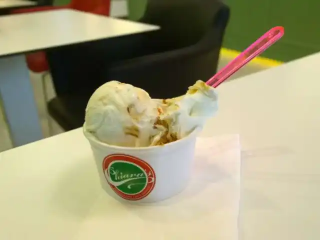 Chiara's Gelateria Food Photo 6