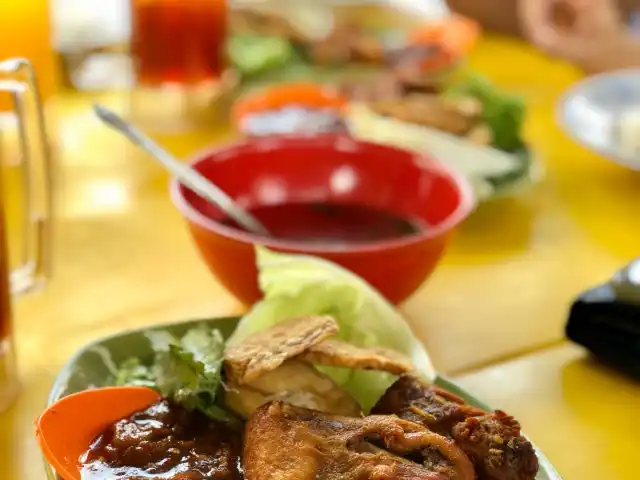 Nasi Ayam Penyet Mak Lampir Food Photo 11