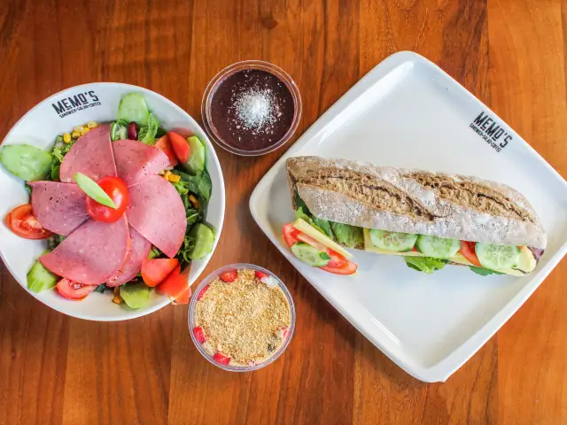 Memo's Sandwich & Salad & Coffee'nin yemek ve ambiyans fotoğrafları 1