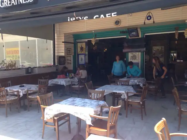 İbo's Cafe'nin yemek ve ambiyans fotoğrafları 3