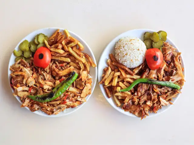Gıt Gıt Chicken & Horon Köfte'nin yemek ve ambiyans fotoğrafları 1