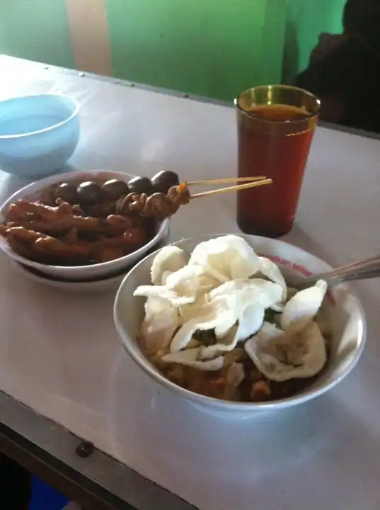 Gambar Makanan Bubur Ayam Khas Bandung "Wilujeng Sumping" 9