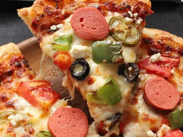 Gambar Makanan Salato Pizzeria - The Lokha Legian Resort & Spa 9