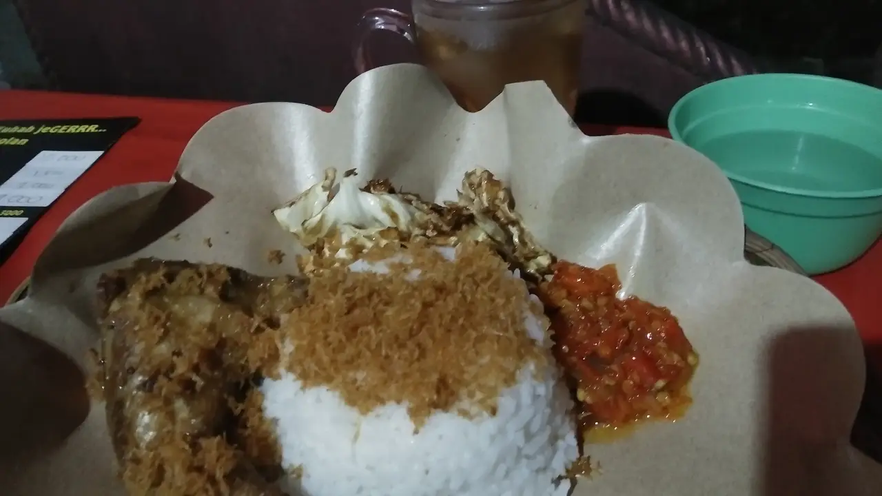 Ayam Goreng Seuhah Jeger