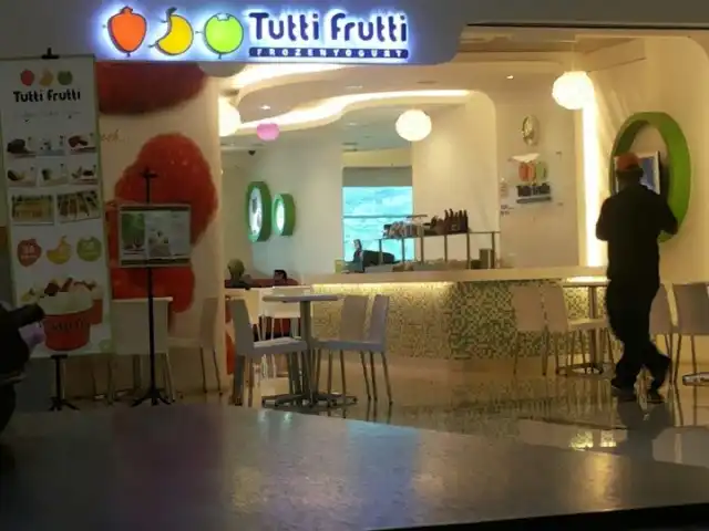 Tutti Frutti Food Photo 16