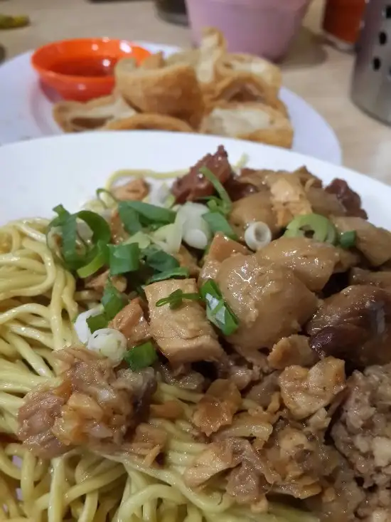 Gambar Makanan Bakmi Aloi 13