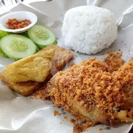 Gambar Makanan Nasi Uduk Sambel Ijo Ayam Rempah, Agus Salim 4