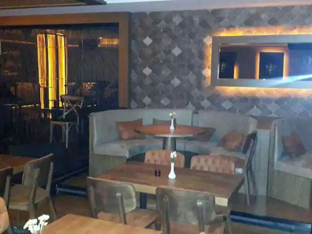 Harbiye Sahne Bar & Restaurant'nin yemek ve ambiyans fotoğrafları 6