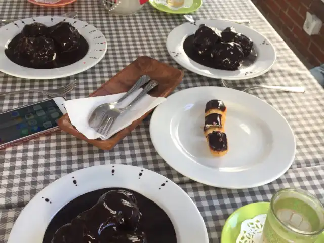 Yeşilköy İnci Profiterol'nin yemek ve ambiyans fotoğrafları 2