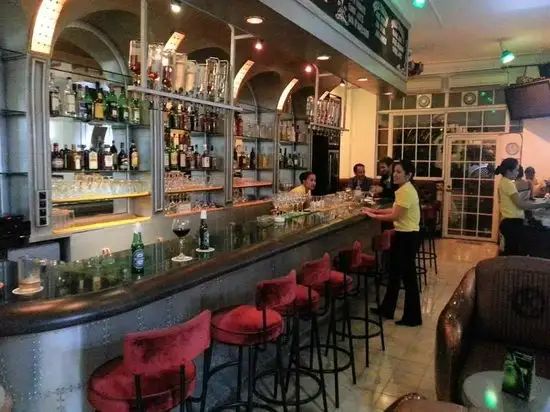 Dakota Cabin Cafe Bar and Bistro