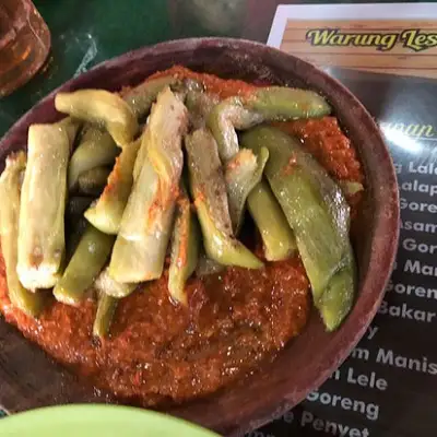 Warung Lesehan Ayam Goreng Pak Sholeh