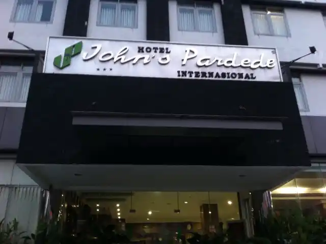 Gambar Makanan Theresia Cafe - Hotel John's Pardede International 8