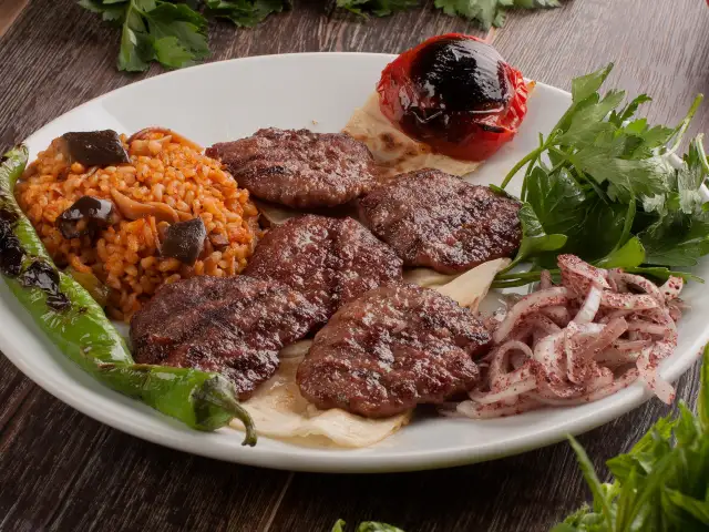 Köfteci Serdar'nin yemek ve ambiyans fotoğrafları 1