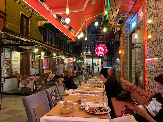 Zamos Cafe & Restaurant'nin yemek ve ambiyans fotoğrafları 42