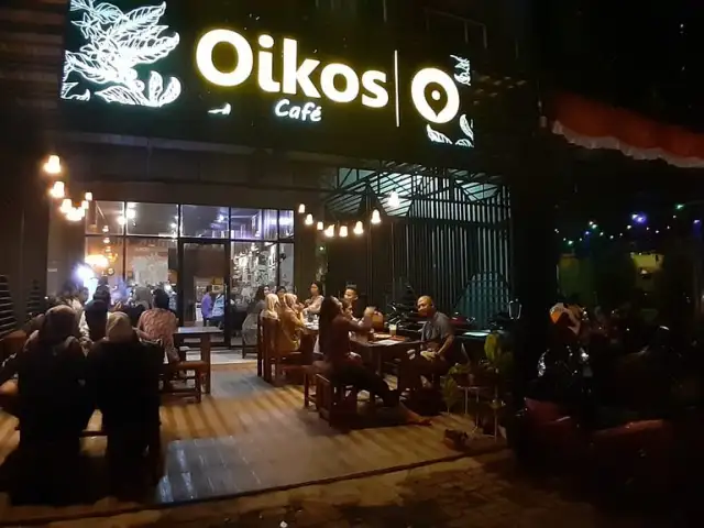 Gambar Makanan Oikos Cafe 2