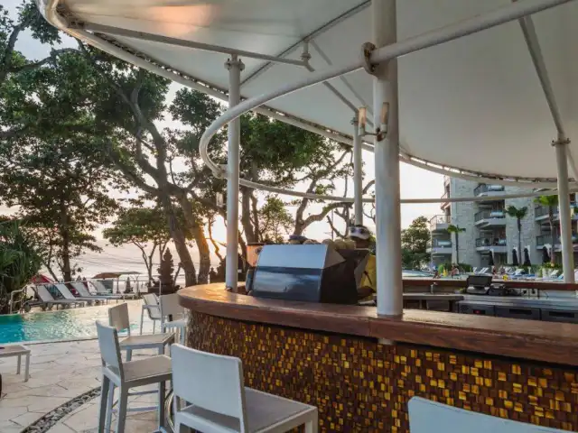 Gambar Makanan Lagoon Bar - Double Six Luxury Hotel 4