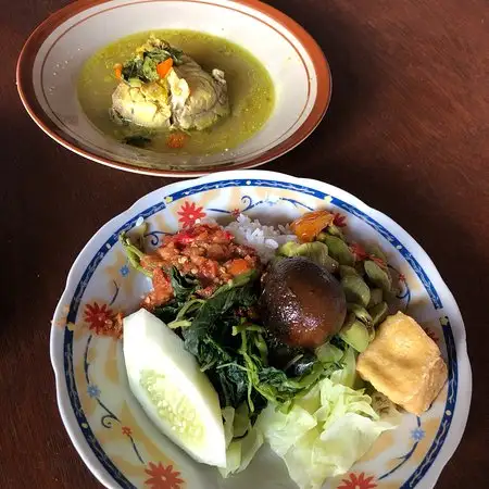 Gambar Makanan Nasi Tempong Mbok Wah 8