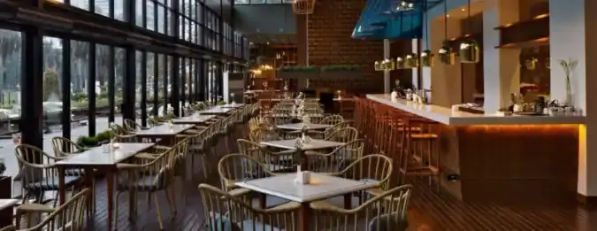 100 Eatery & Bar - Century Park Hotel