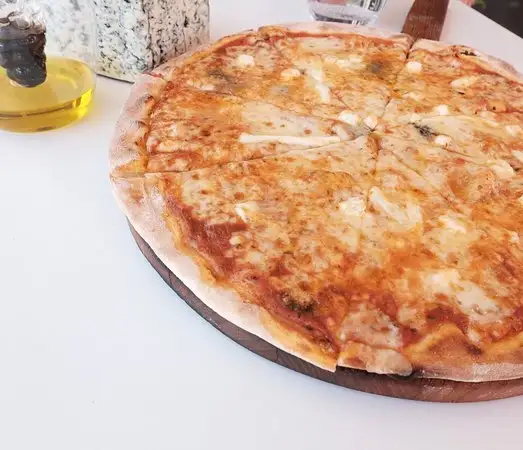 Pizza Silla'nin yemek ve ambiyans fotoğrafları 22