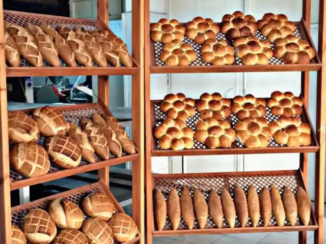 Gümüş Ekmek Pasta Ve Unlu Mamülleri'nin yemek ve ambiyans fotoğrafları 3
