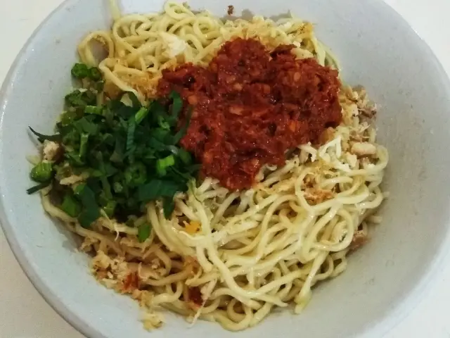 Gambar Makanan Mie Lezat Khas Bandung (Gang Luna) 13